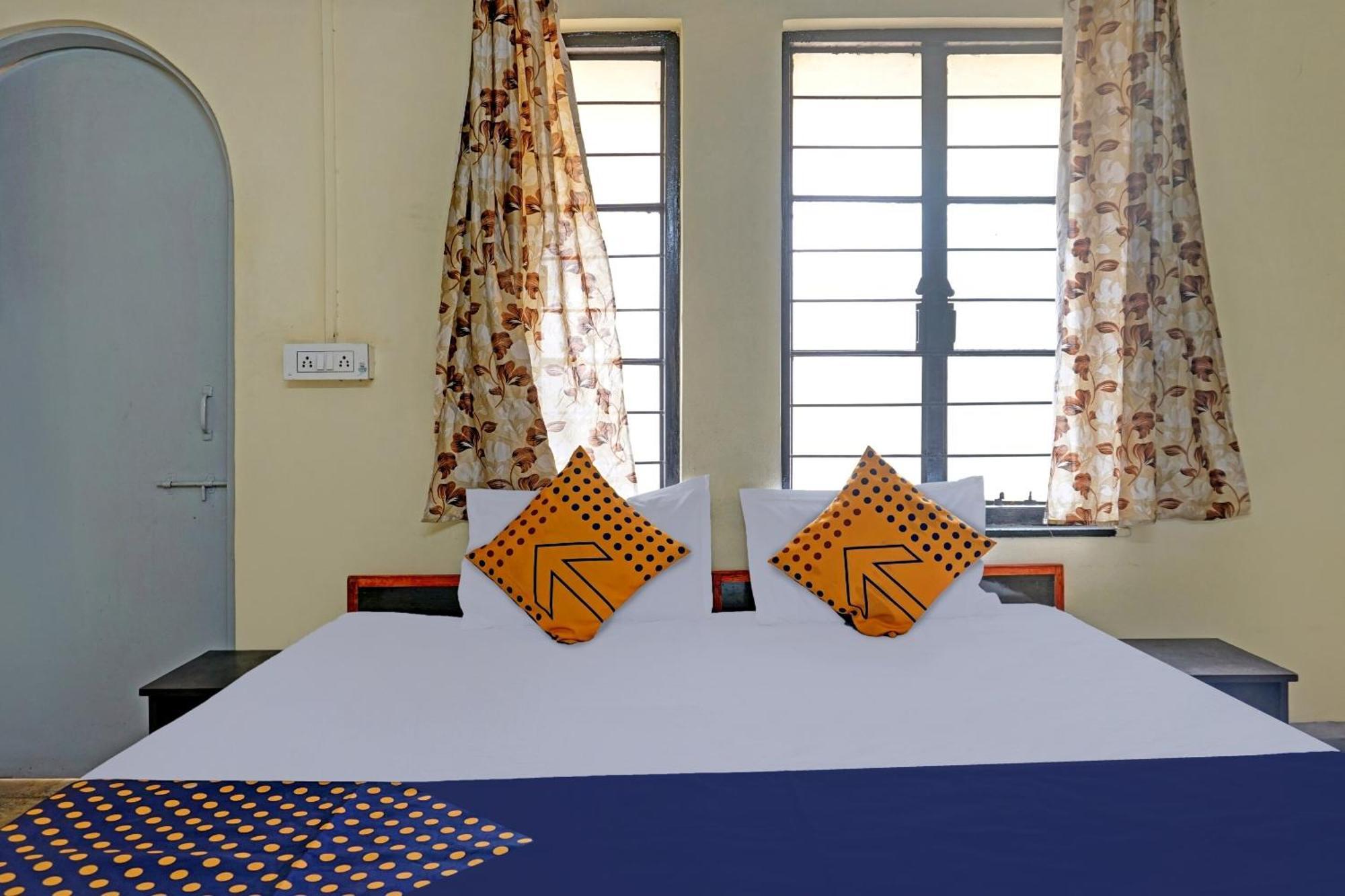 Spot On Hotel Prakash Residency, Near Hanuman Gym Ajmera Colony, Pimpri Esterno foto