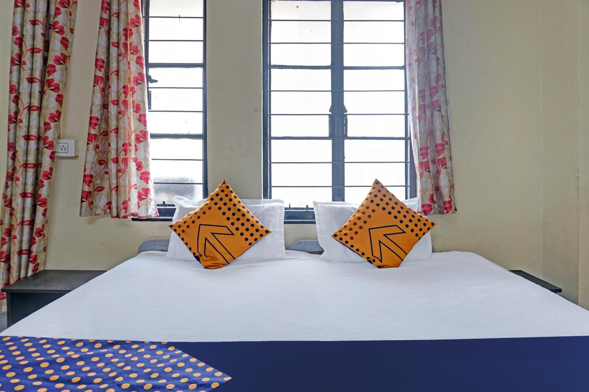 Spot On Hotel Prakash Residency, Near Hanuman Gym Ajmera Colony, Pimpri Esterno foto