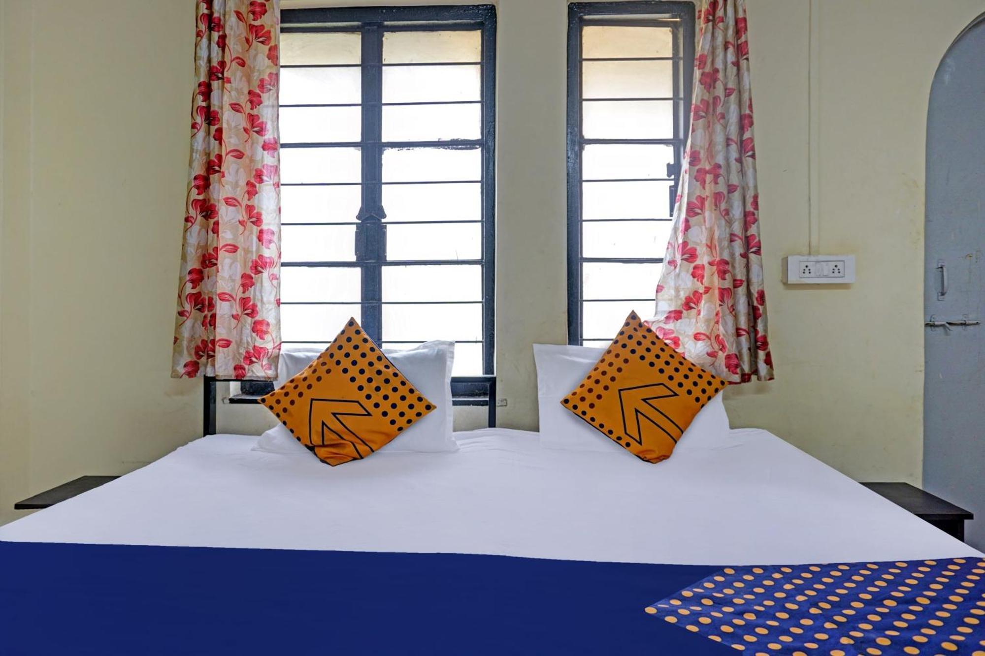 Spot On Hotel Prakash Residency, Near Hanuman Gym Ajmera Colony, Pimpri Esterno foto