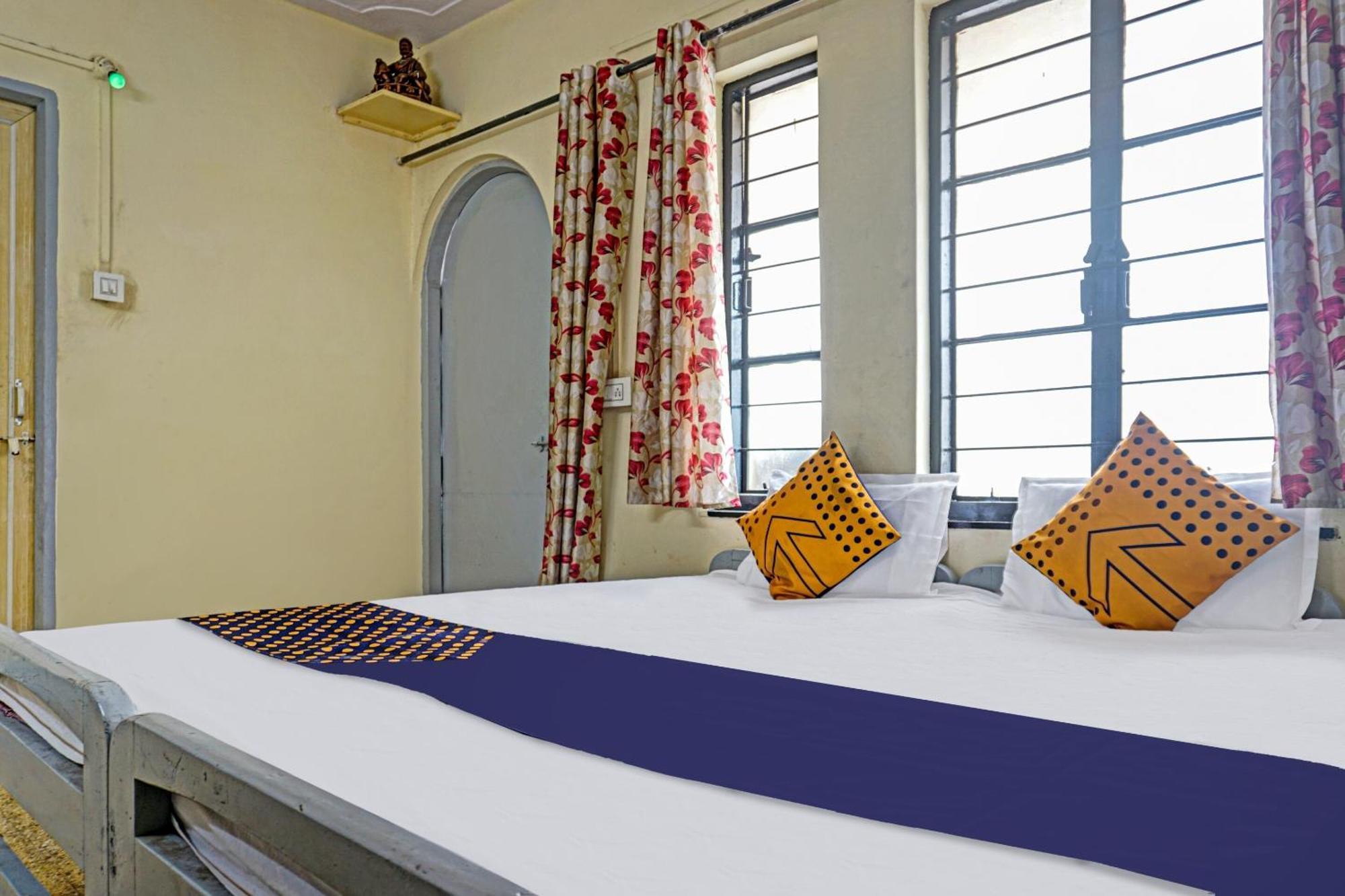 Spot On Hotel Prakash Residency, Near Hanuman Gym Ajmera Colony, Pimpri Esterno foto