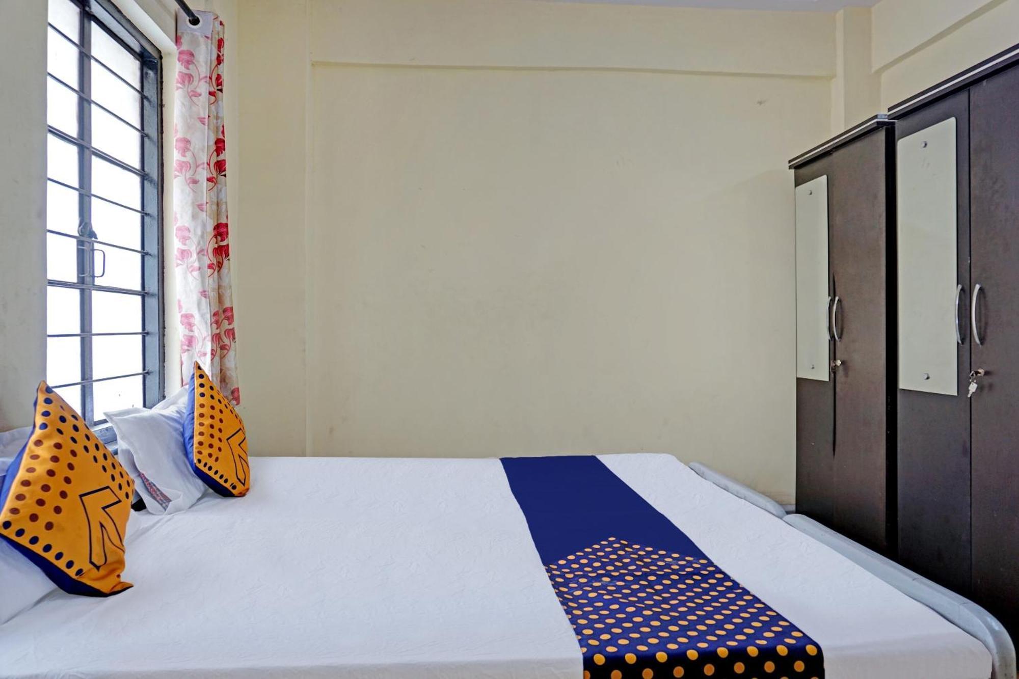 Spot On Hotel Prakash Residency, Near Hanuman Gym Ajmera Colony, Pimpri Esterno foto