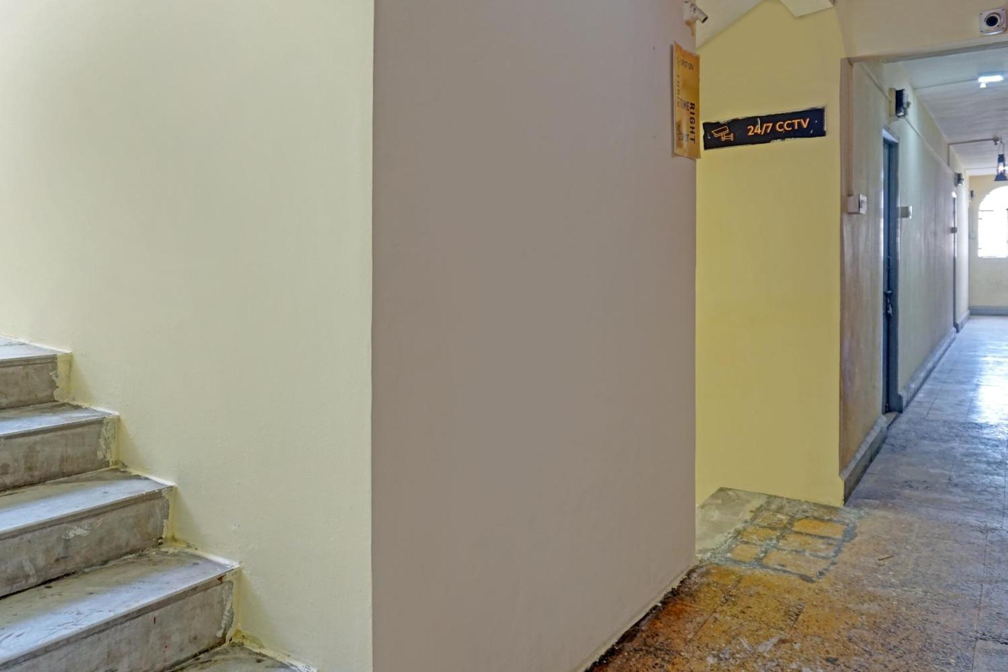Spot On Hotel Prakash Residency, Near Hanuman Gym Ajmera Colony, Pimpri Esterno foto